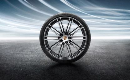 Picture of 22-inch 911 Turbo Design Wheels with Summer Tyres